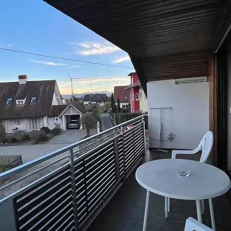 Ruhige Mit Balkon Und Bergsicht Langenargen