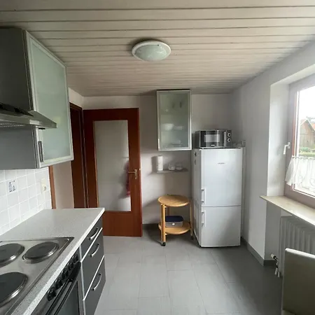 Ruhige Mit Balkon Und Bergsicht * לנגנרגן